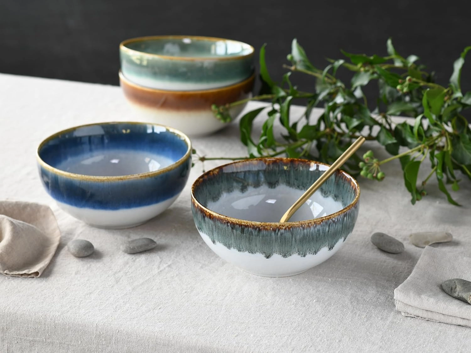17546 Cascade Series 4-Piece Crockery Set, Buddha Bowl Set Made of Stoneware, Dishwasher and Microwave Safe, Quality Production