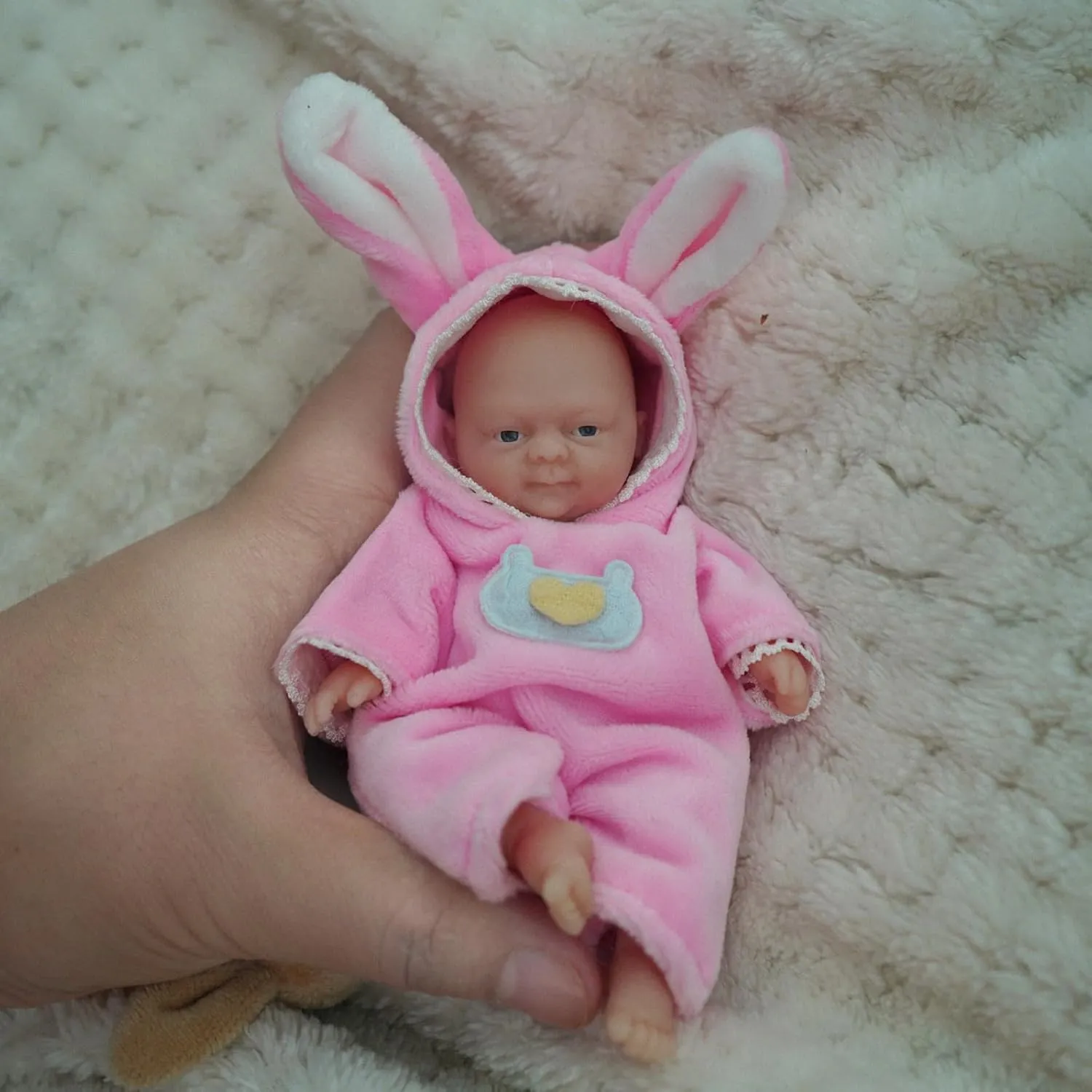 4.5 Inch Mini Reborn Baby Dolls ，Silicone Baby Girl Sarah,Tiny Silicone Baby Dolls ，Mini Realistic Newborn Baby Dolls Silicone Full Body Stress Relief
