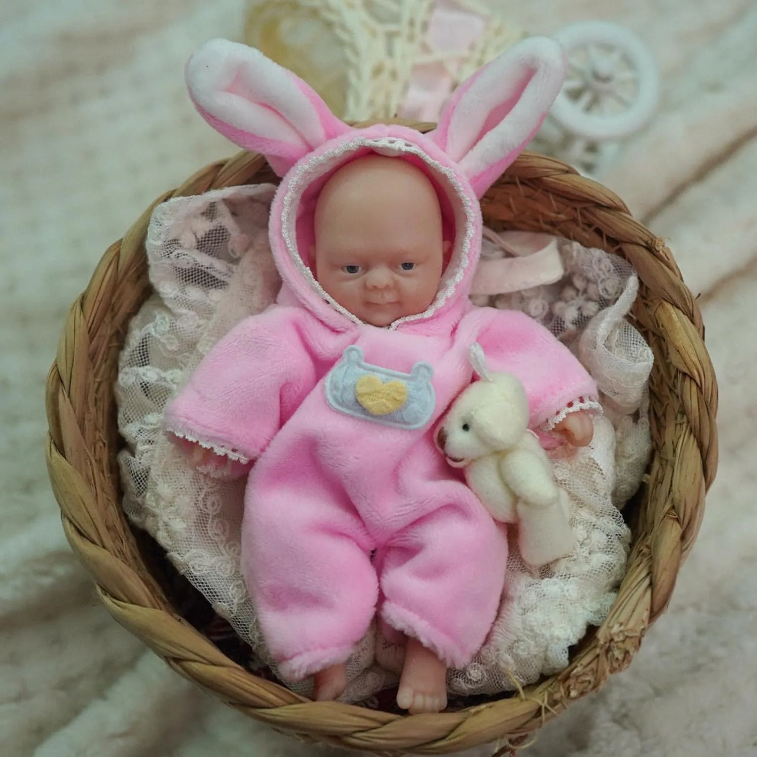 4.5 Inch Mini Reborn Baby Dolls ，Silicone Baby Girl Sarah,Tiny Silicone Baby Dolls ，Mini Realistic Newborn Baby Dolls Silicone Full Body Stress Relief