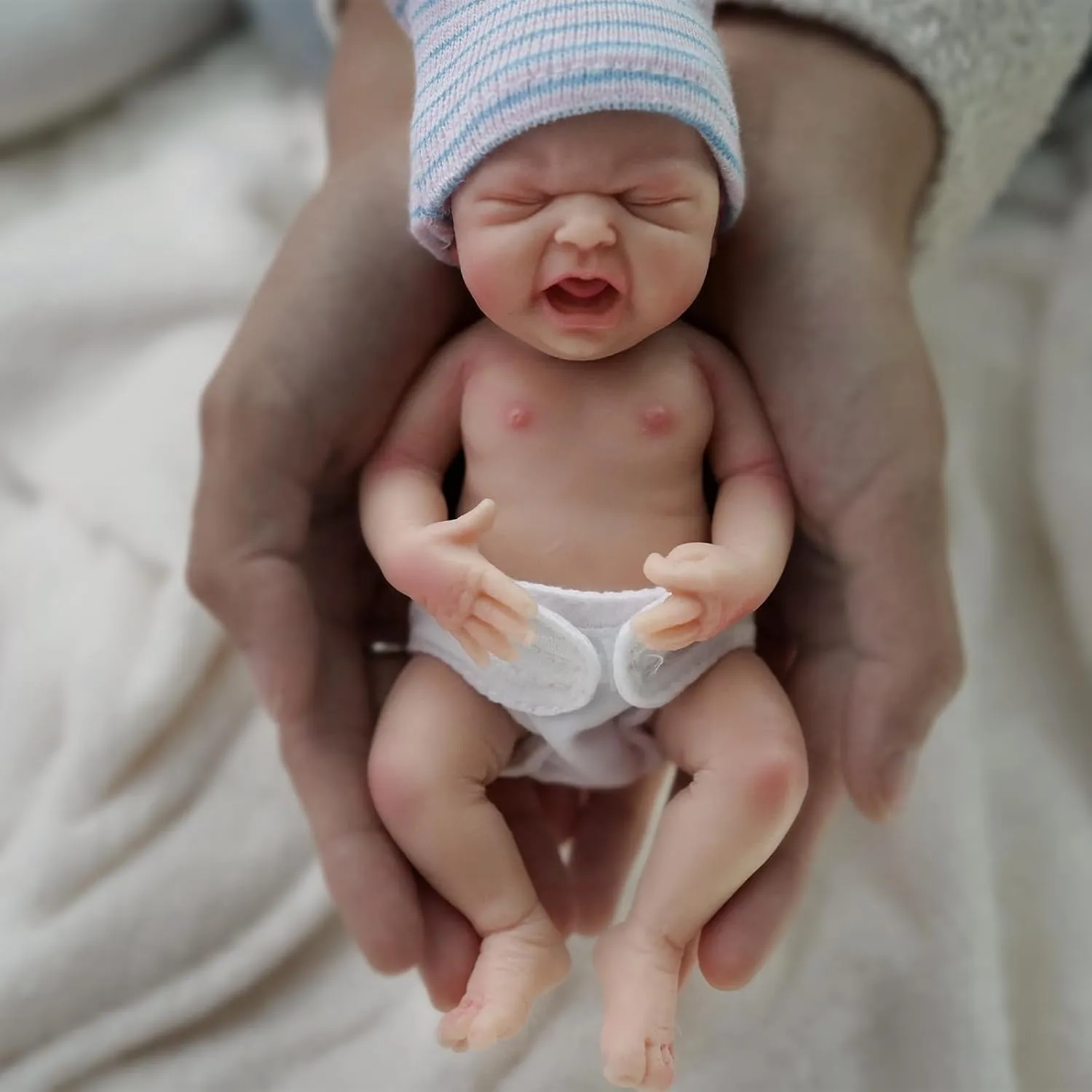 Crying Baby Reborn Baby Doll Boy,7 Inch Silicone Doll Mini Realistic Newborn Baby Dolls Silicone Full Body Stress Relief with Feeding Accessories & Gift Box