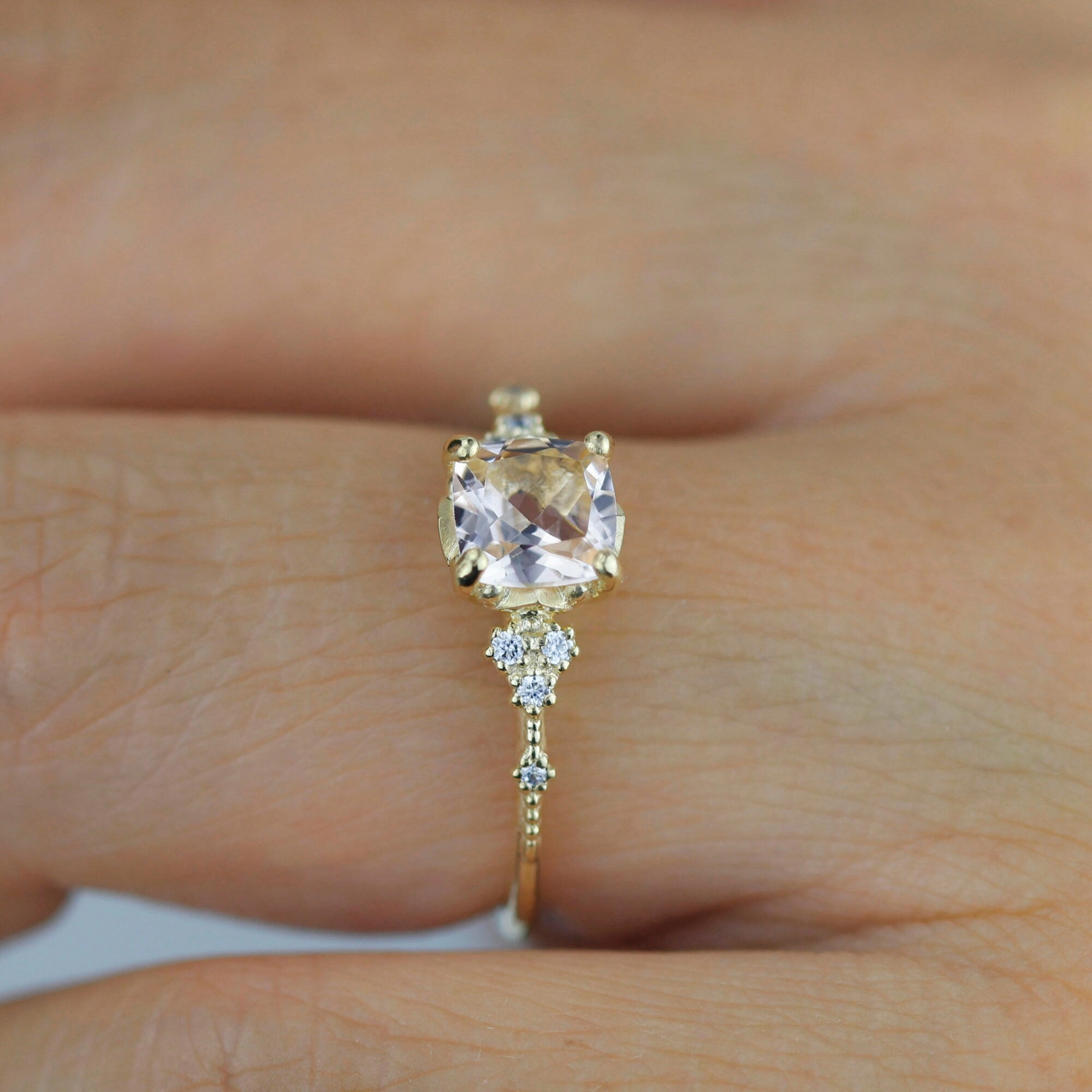 Cushion cut morganite and diamond ring | R 353MO