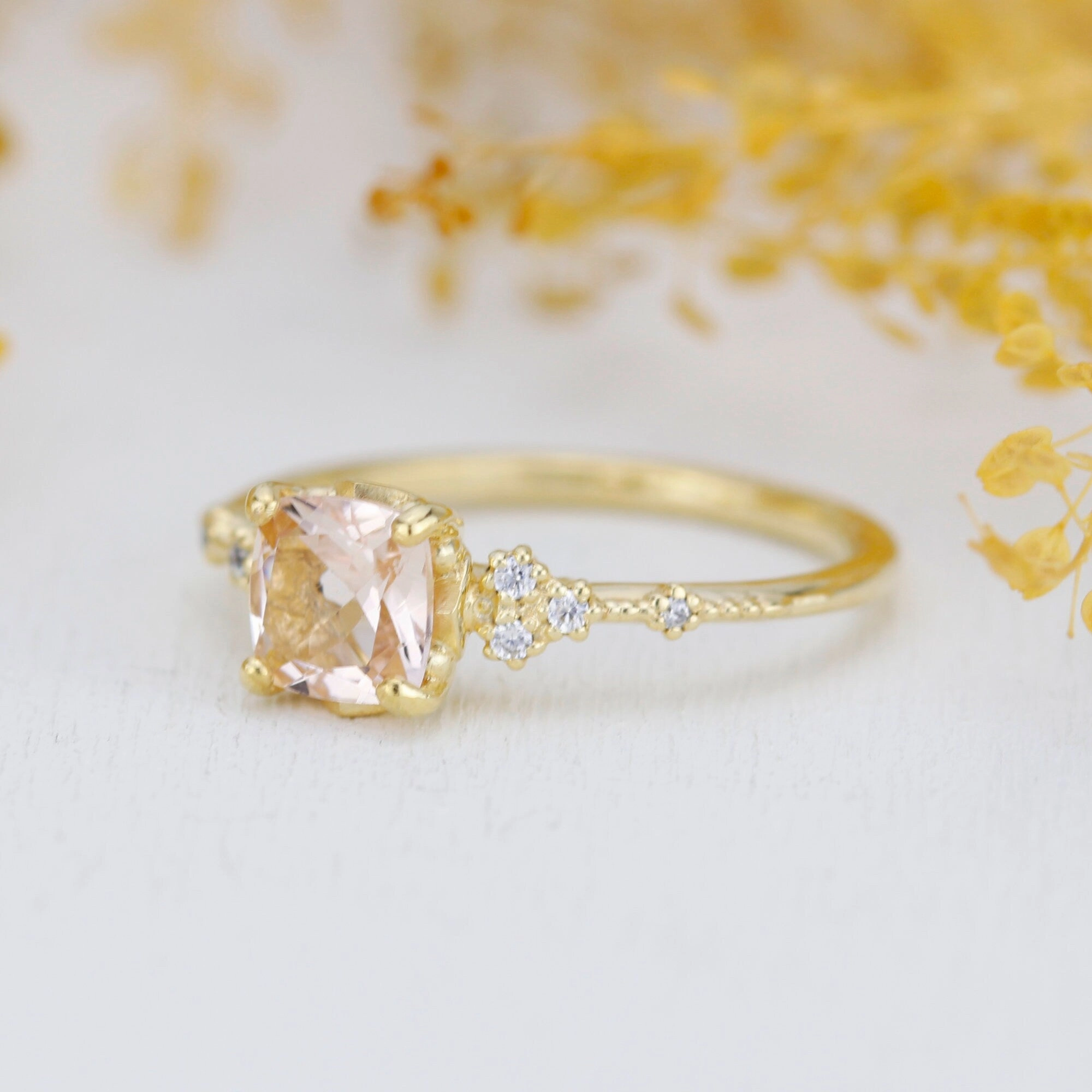 Cushion cut morganite and diamond ring | R 353MO