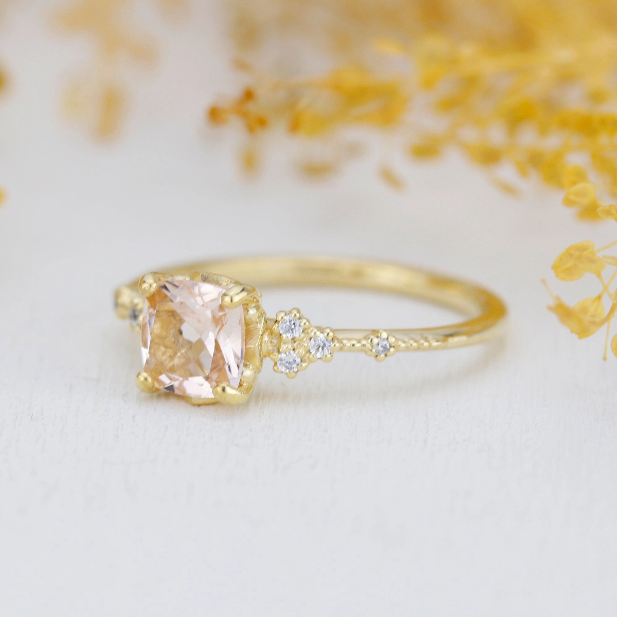 Cushion cut morganite and diamond ring | R 353MO