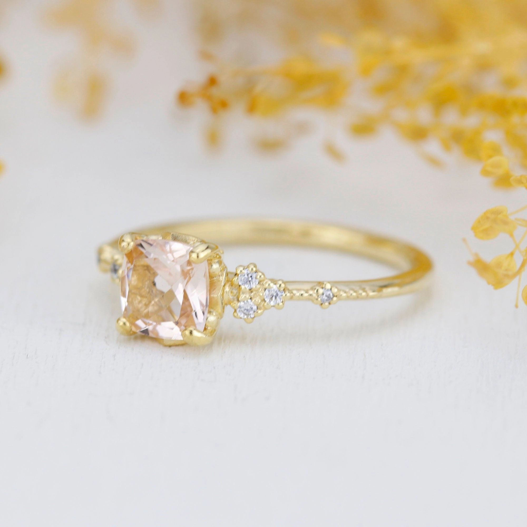 Cushion cut morganite and diamond ring | R 353MO