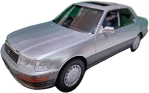 Die Cast Vehicle 1/18 for Toyota Lexus LS400 3.0 Edition Silver Limousine Model Diecast Alloy Car Model Classic Toy Car Model Mini Cars Replica