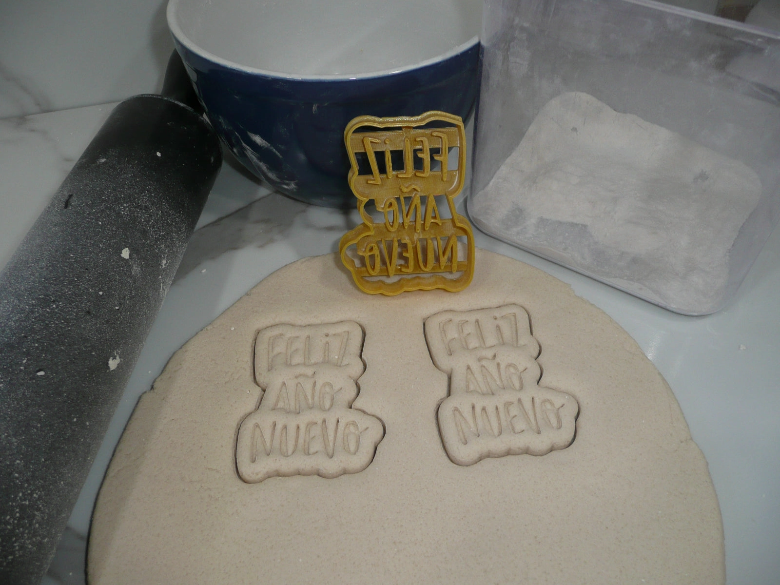 Feliz Ano Nuevo Happy New Year Cookie Cutter Made In USA PR5335