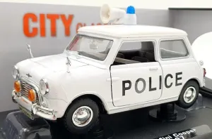 for Motormax for Morris for Mini for Cooper 1961-67 Police car white 1:18 Truck Pre-built Model