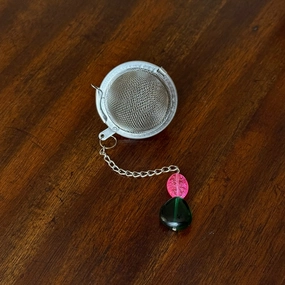 Loose Leaf Tea Steeper - GLASS BEADS (Pink/Green)