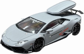 Metal Vehicles Toys 1:64 for Explosion-Proof Mavericks Huracan with Suitcase Alloy Car Model Travel Version Metal Decoration Home Or Office Décor