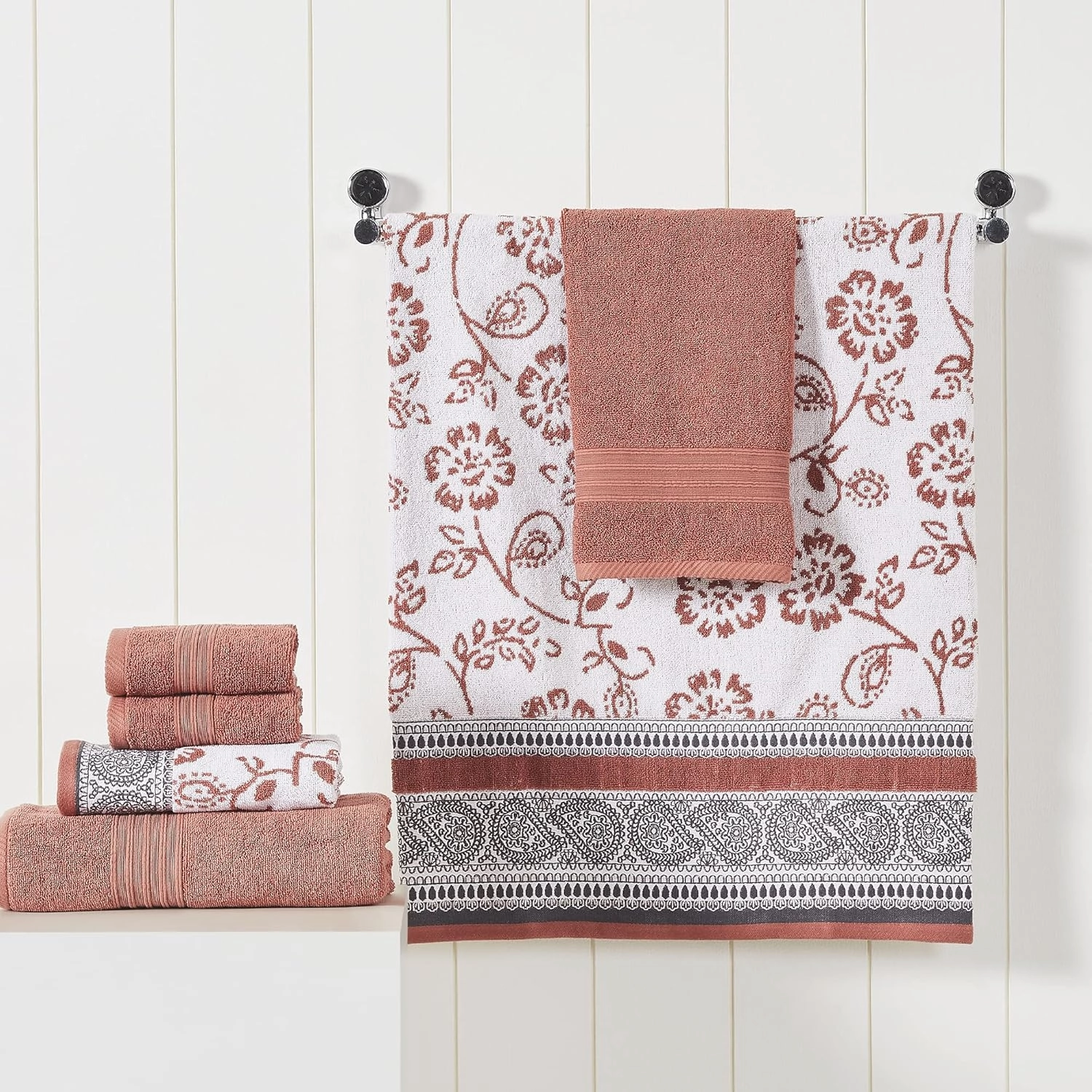 Modern Threads 6 Piece Set, 2 Bath Towels, 2 Hand Towels, 2 Washcloths Yarn Dyed Jacquard/Solid Towel Set Ophelia Clay