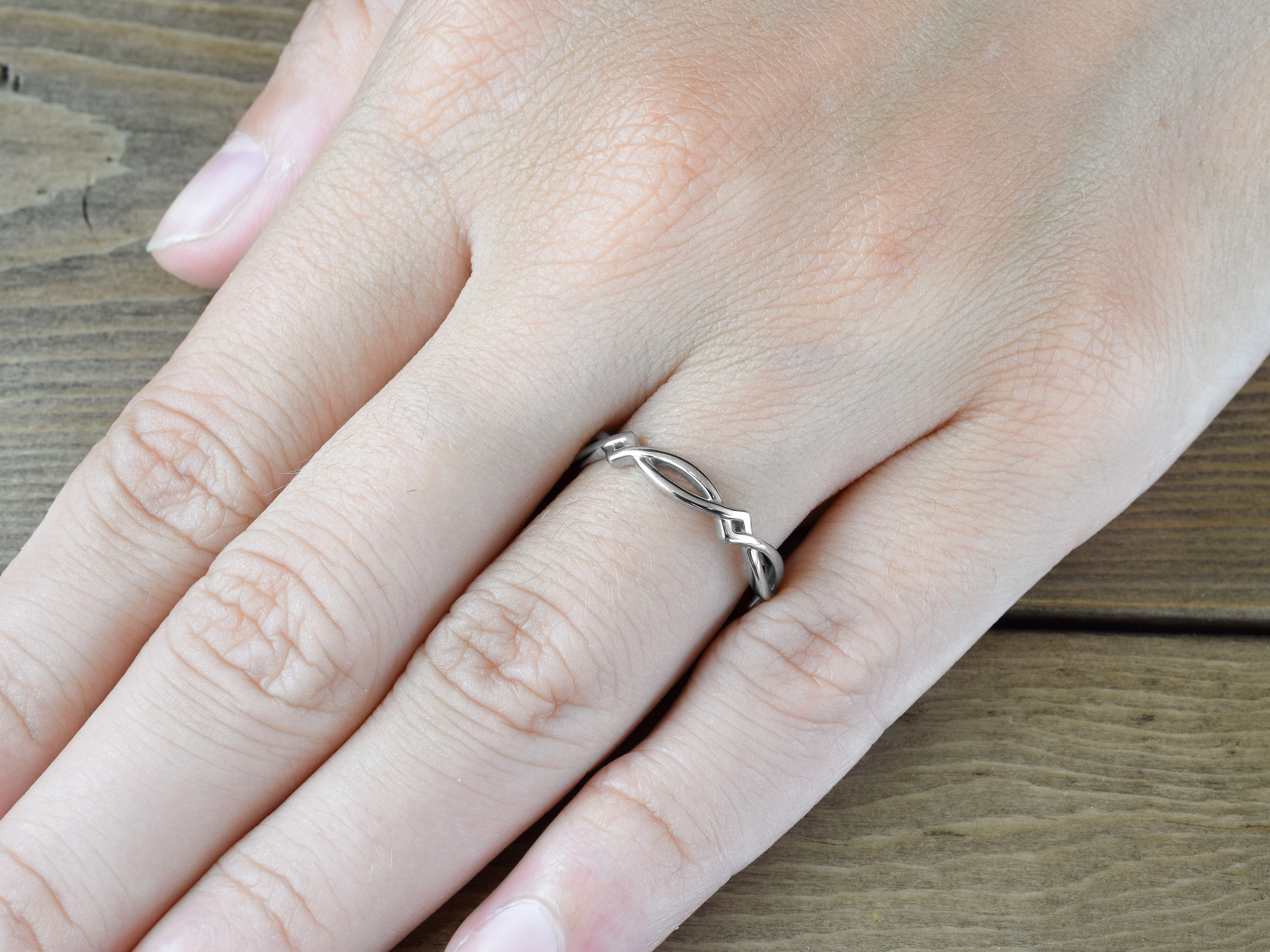 Simple Celtic Weave Band