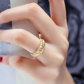 Simple Diamond Brushed Ring
