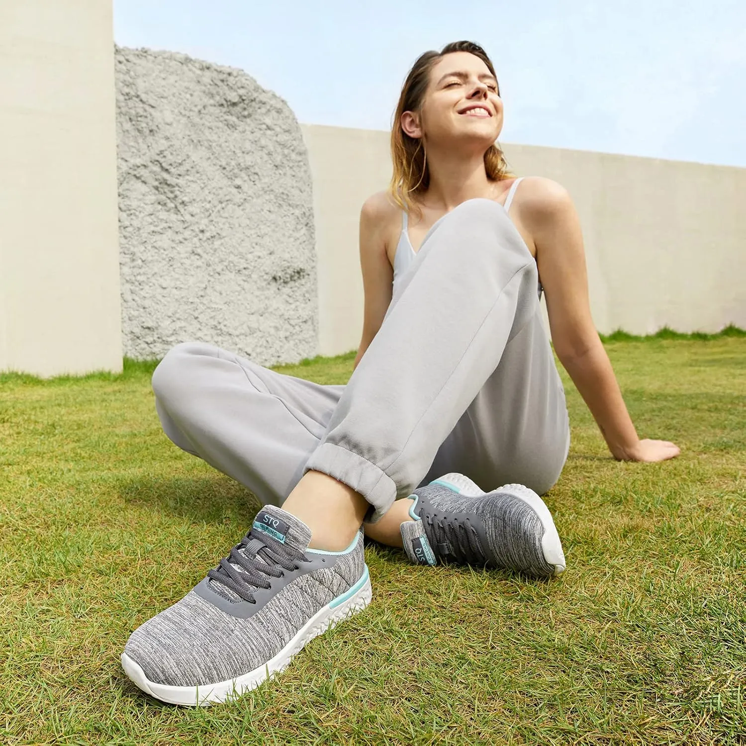 STQ Walking Shoes for Women Lace Up Lightweight Tennis Shoes