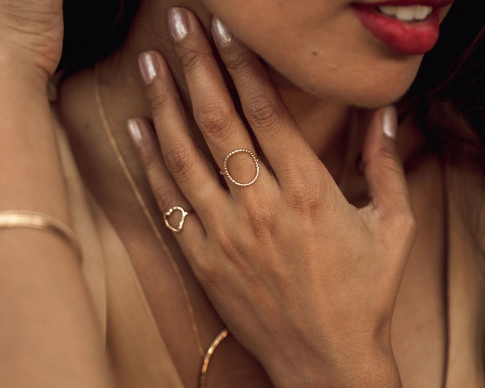 Twisted Circle Ring
