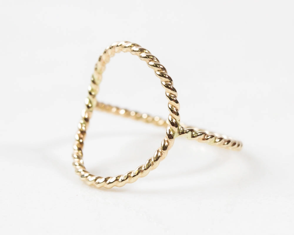 Twisted Circle Ring