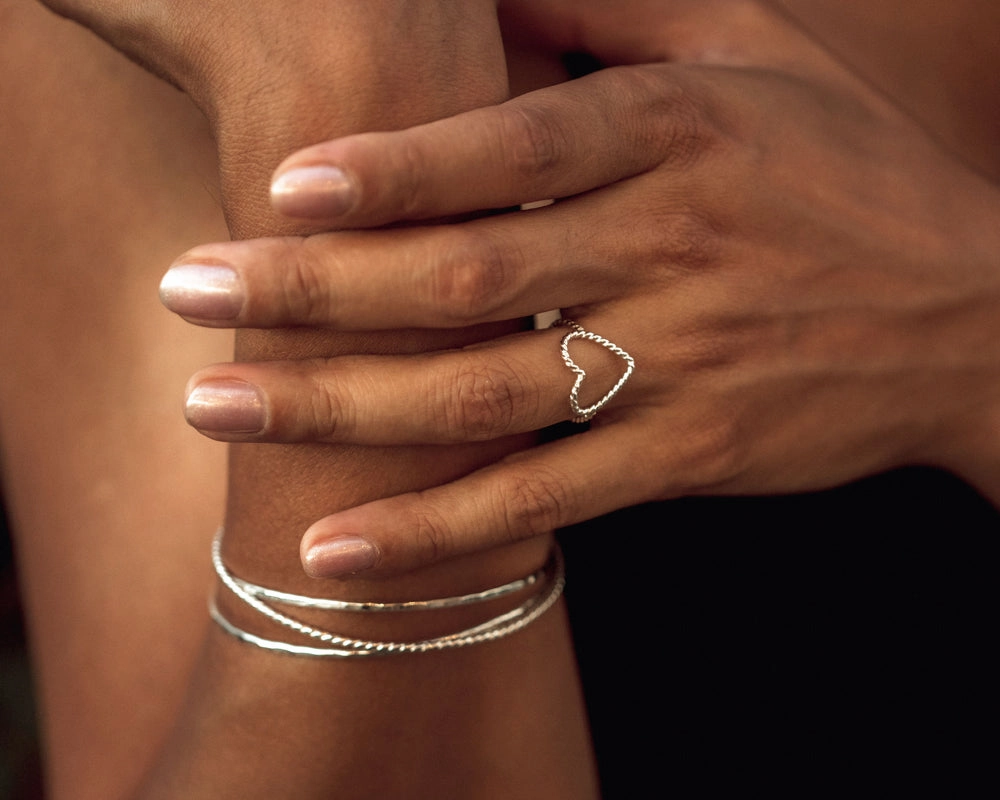 Twisted Simple Heart Ring