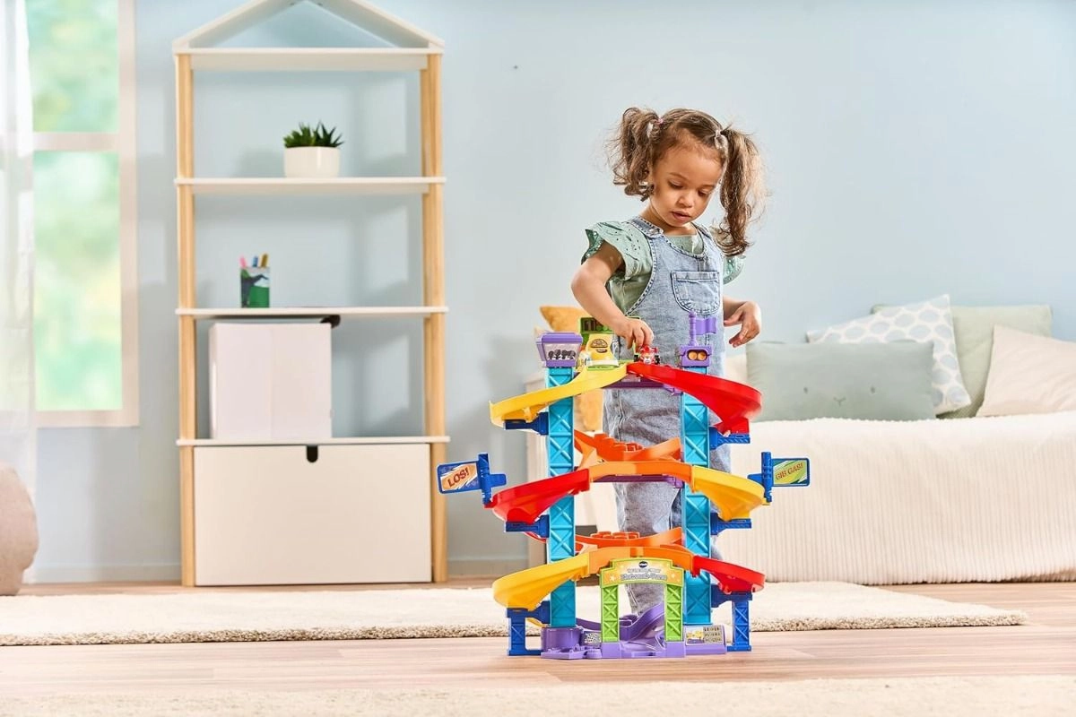 VTECH TOOT TOOT DRIVERS CRISS CROSS RACEWAY